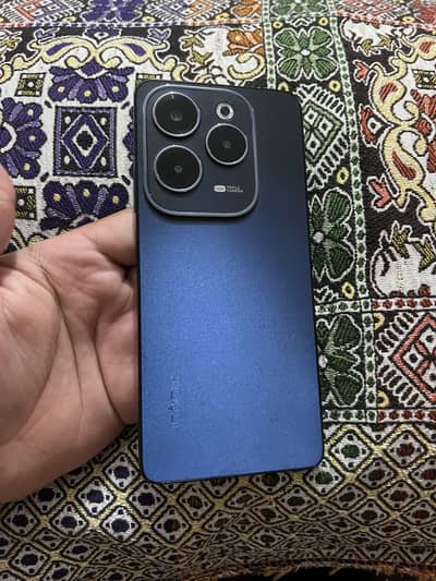 Infinix Hot 40