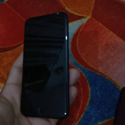 Apple iPhone 7