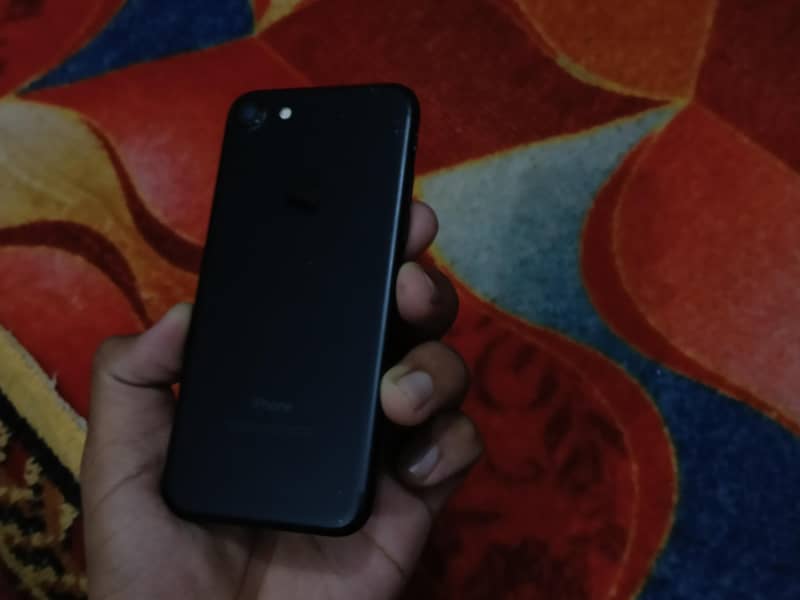 Apple iPhone 7 1