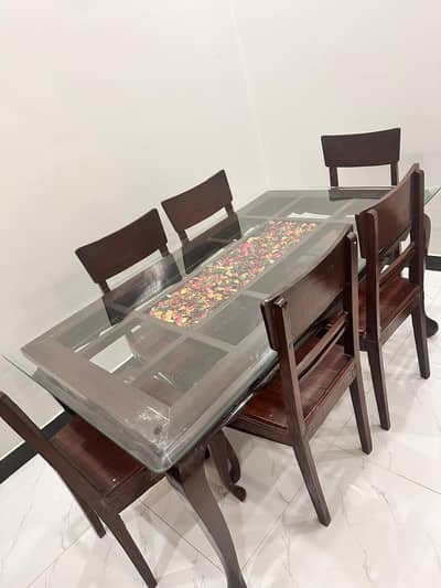 6 Seaters Dining Table For Sale in Shishum Wood