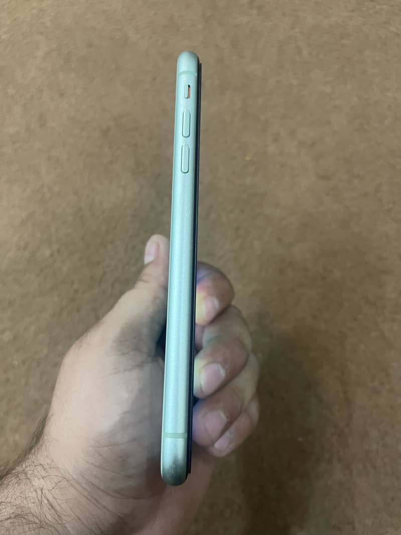 Apple iPhone 11 2