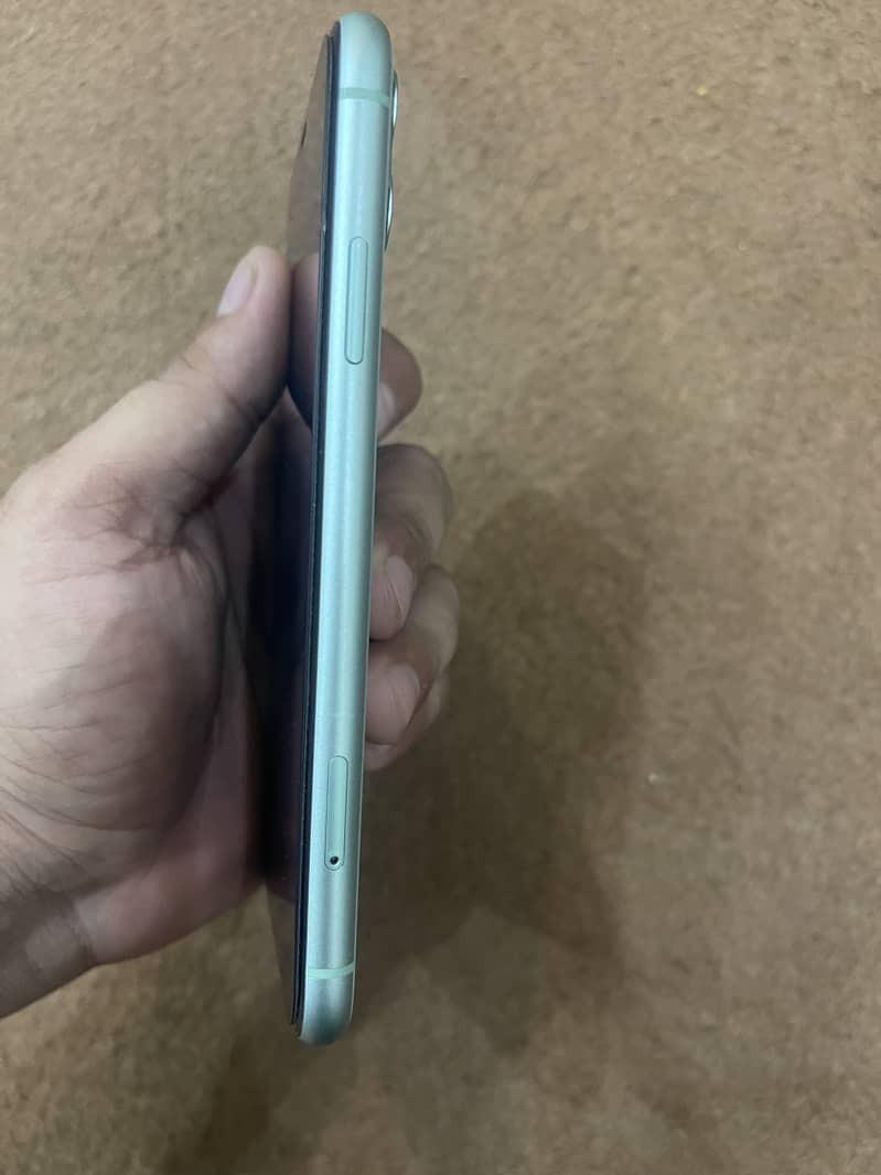 Apple iPhone 11 5