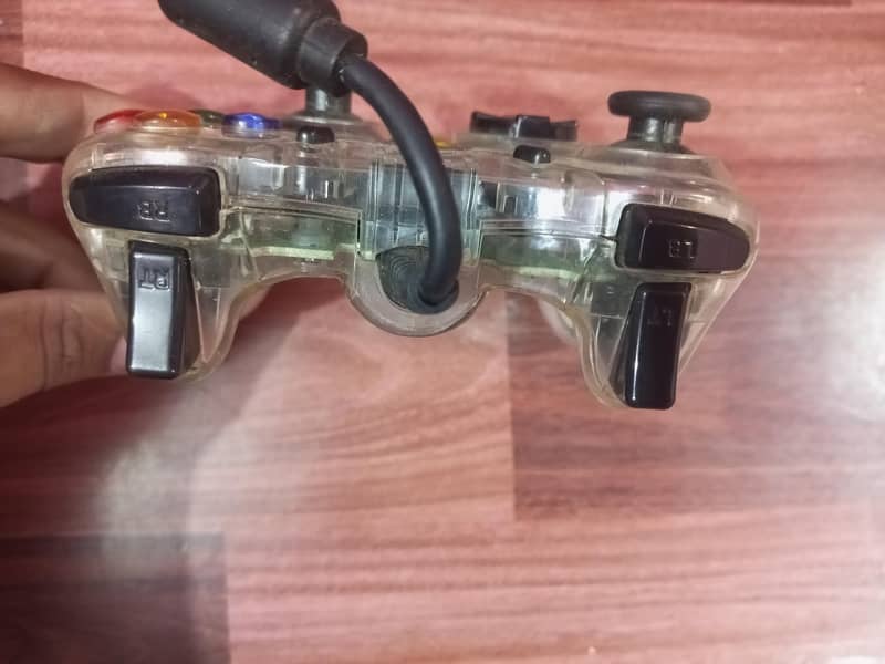 Xbox 360 wireless gaming controller 1