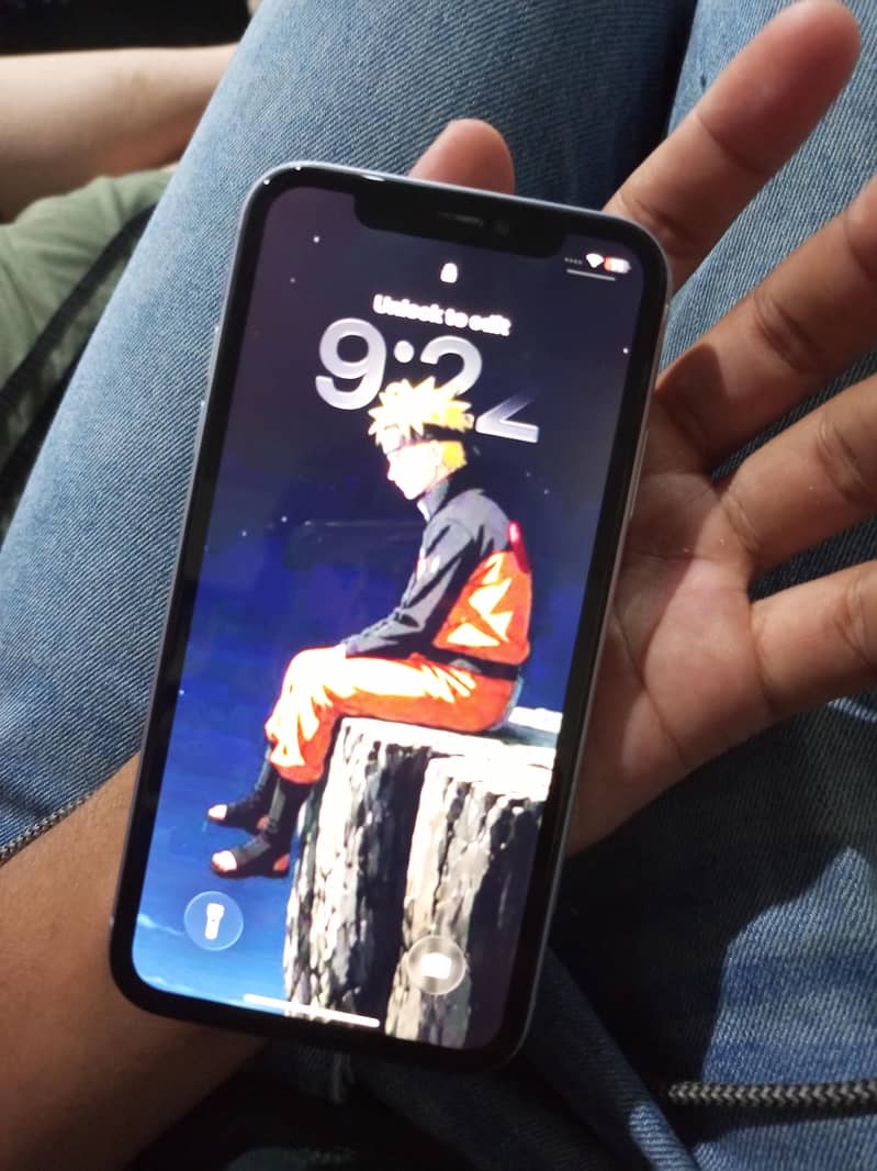 Apple iPhone 11 0