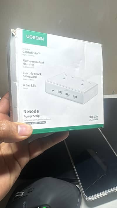 UGREEN power strip Nexode 20W