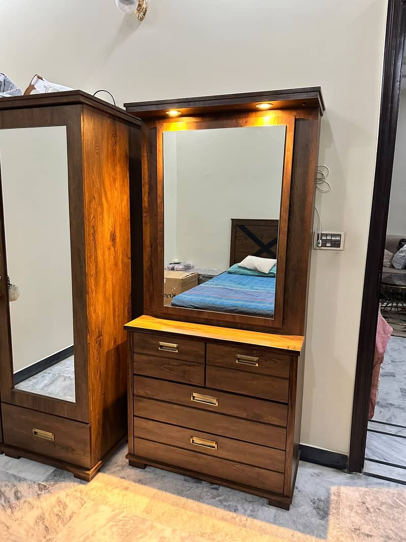 WOODEN 1