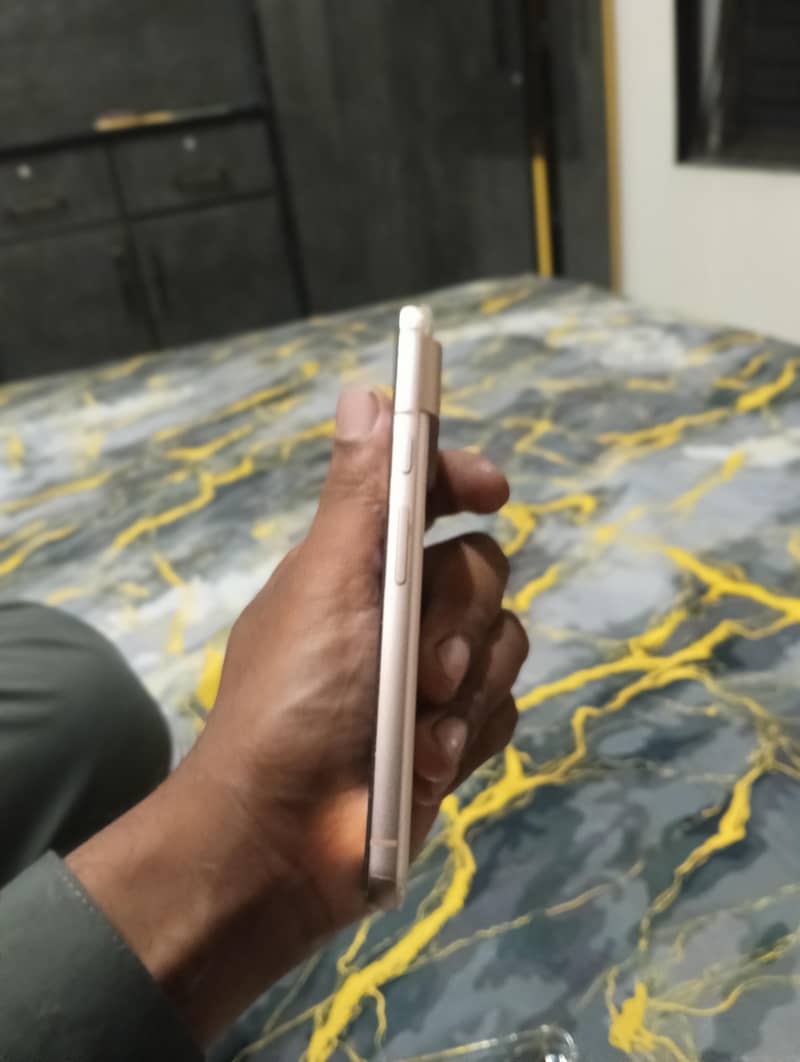 Google Pixel 8 1