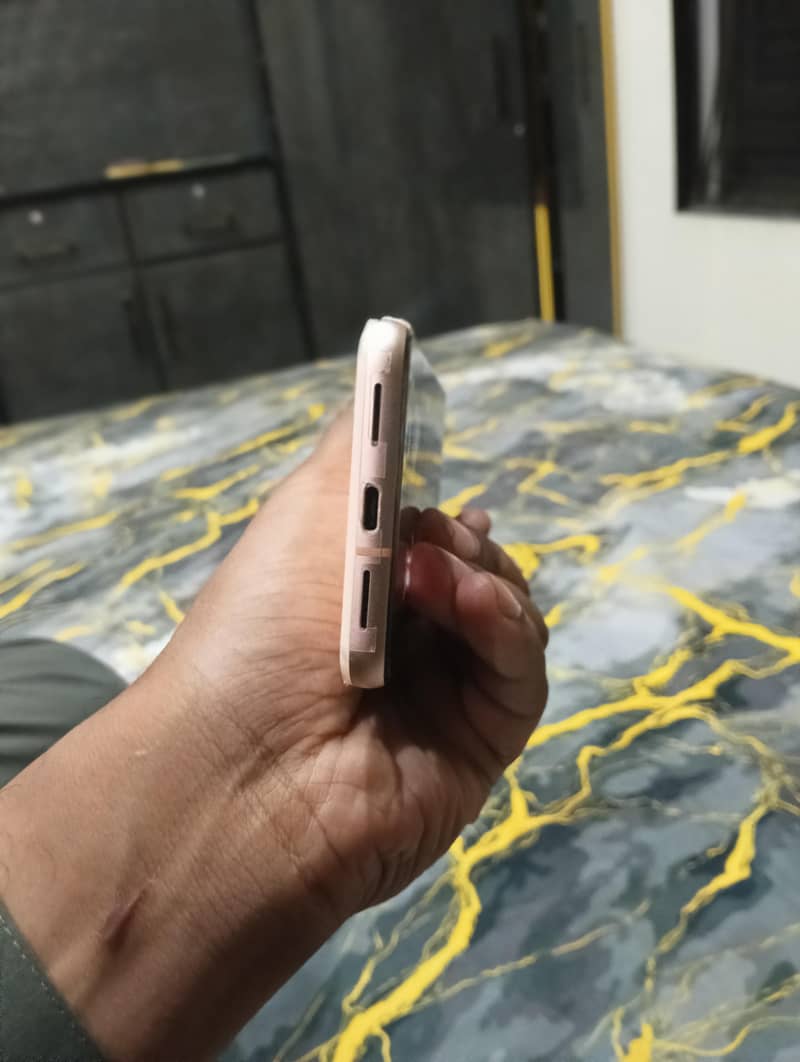 Google Pixel 8 5
