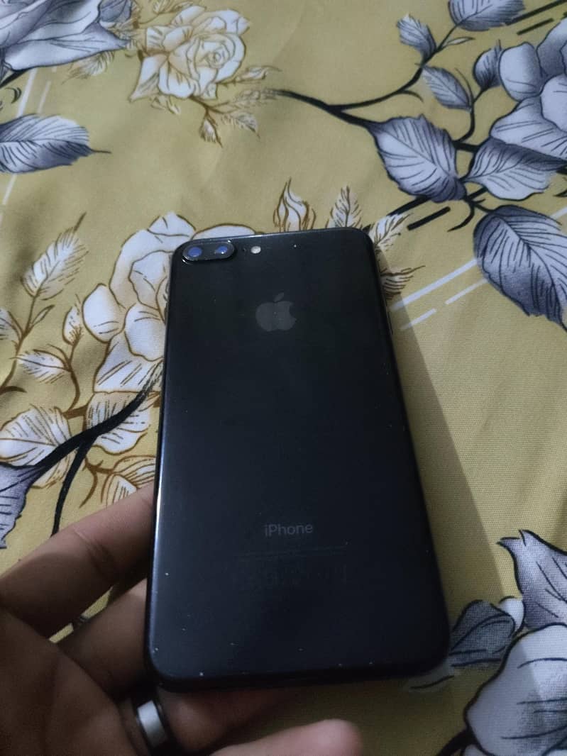 Apple iPhone 7 Plus 0