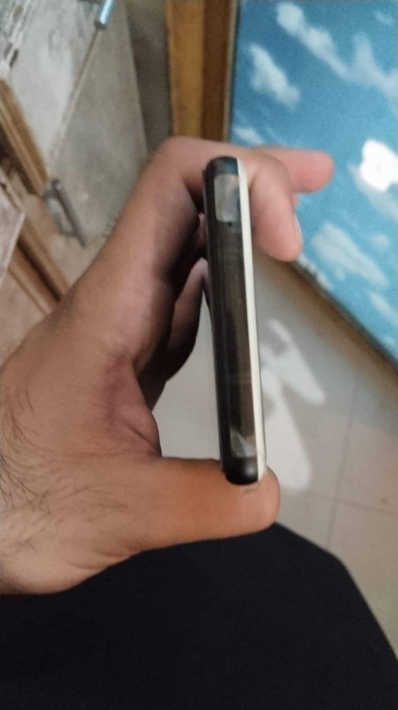 GOOGLE PIXEL 6a 1