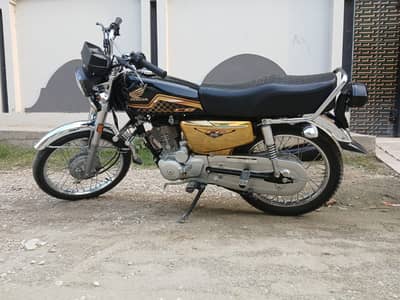 Gold adition 2024 model condition tyer 10/10 with remote atachd