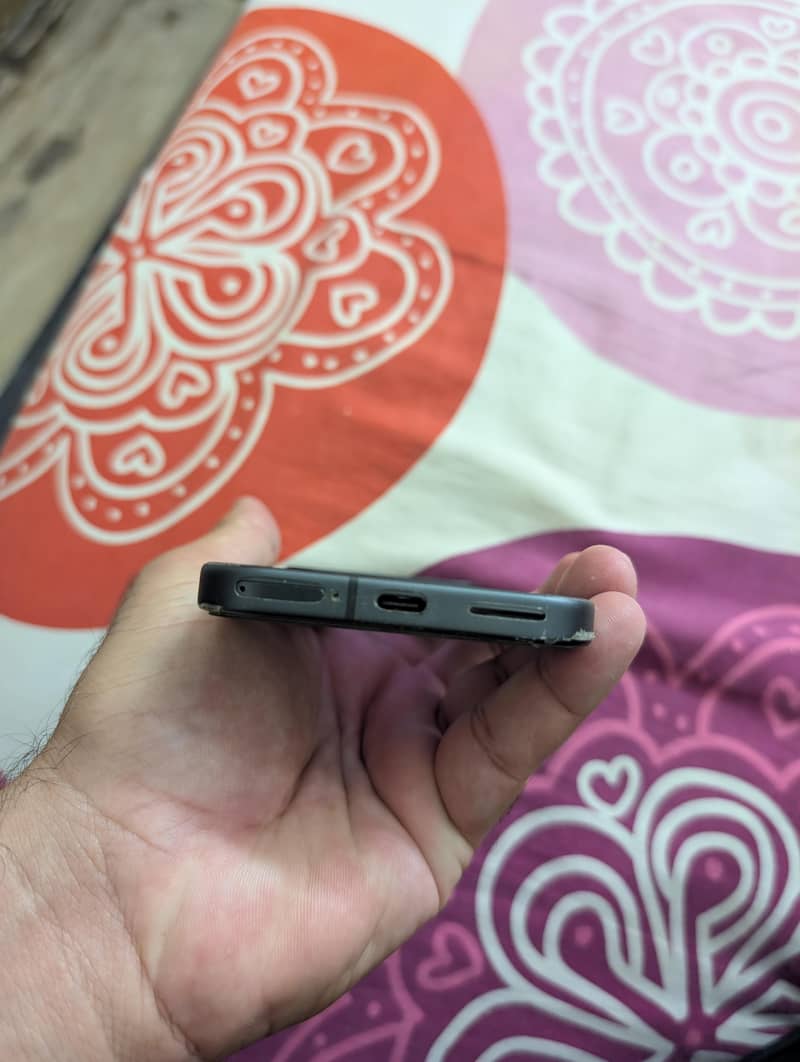 Google Pixel 9 4