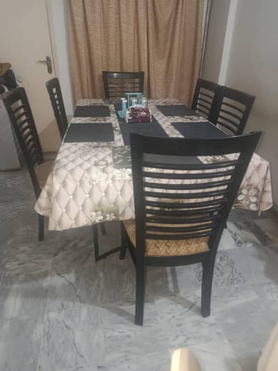 Habitt Dining Table with 6 Solid Wood Chairs with moltyfian cushions