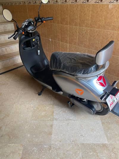 yadea M3H New Lithium