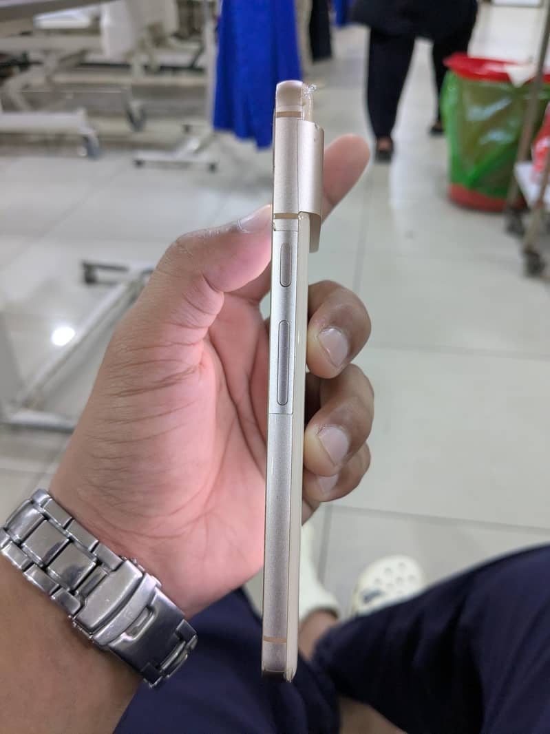 Google Pixel 8 2