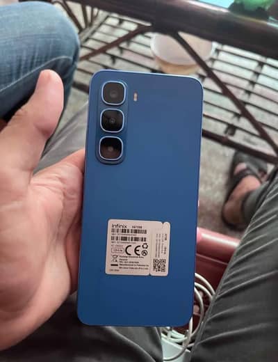 Infinix Hot 60i 12/128 gb