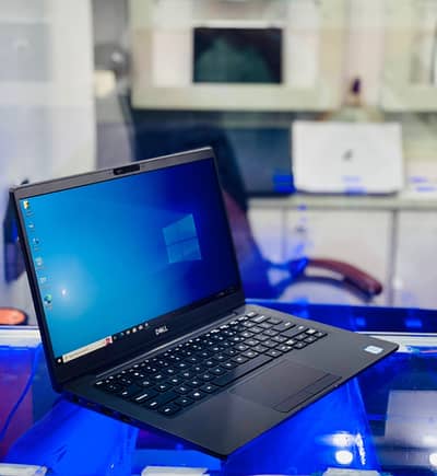 *DELL Latitude 13 7300*
