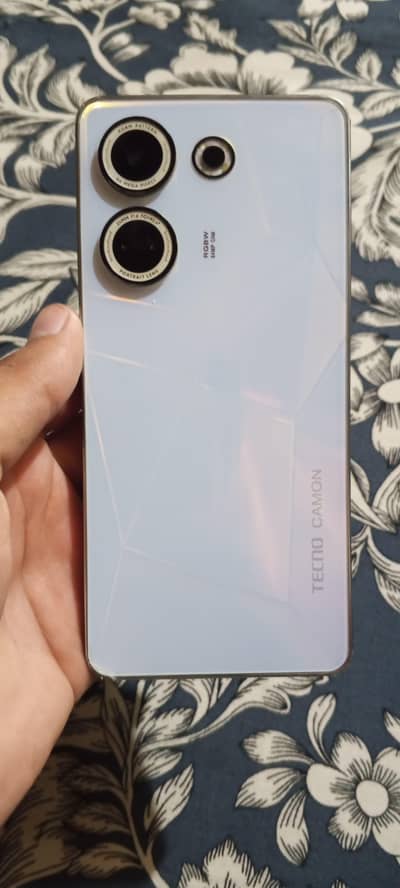 Tecno CAMON 20