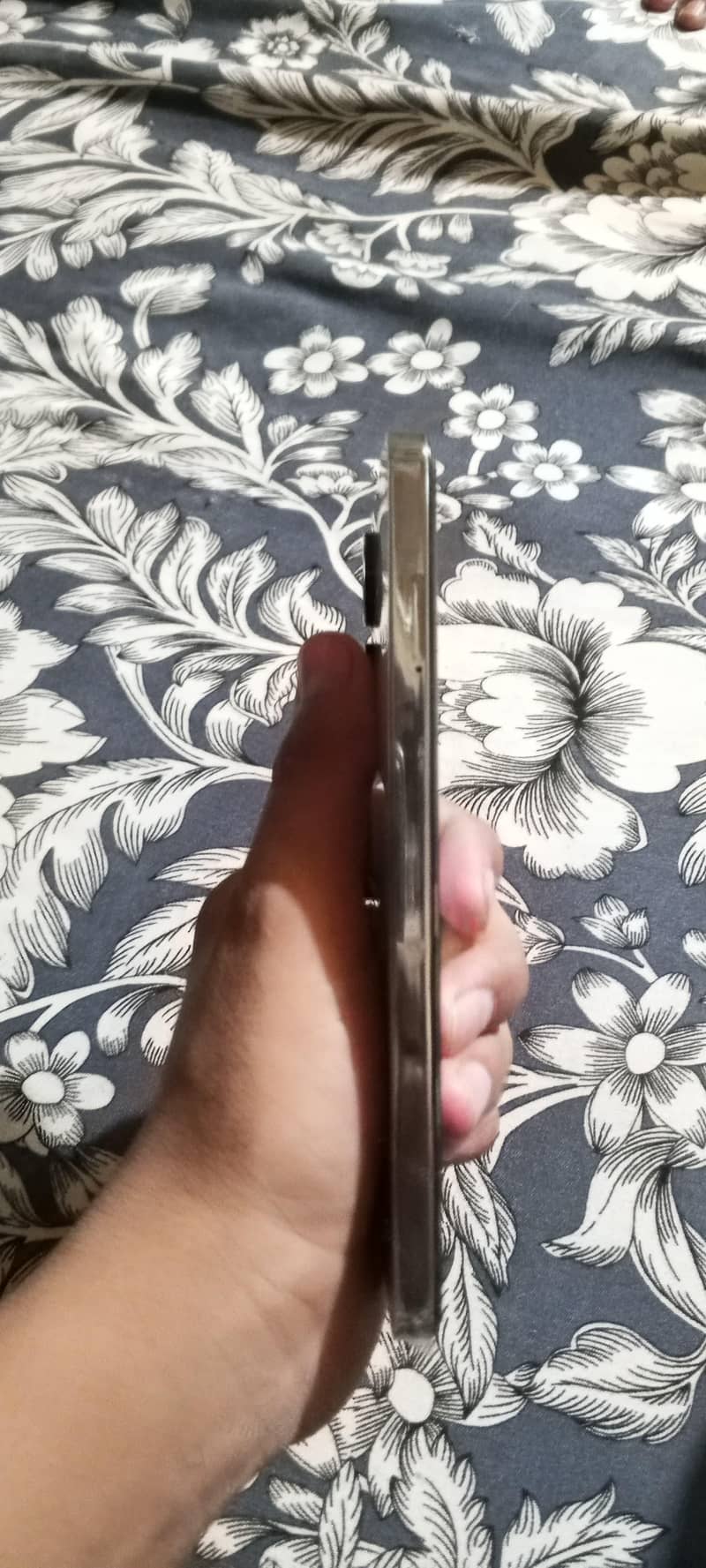 Tecno CAMON 20 1
