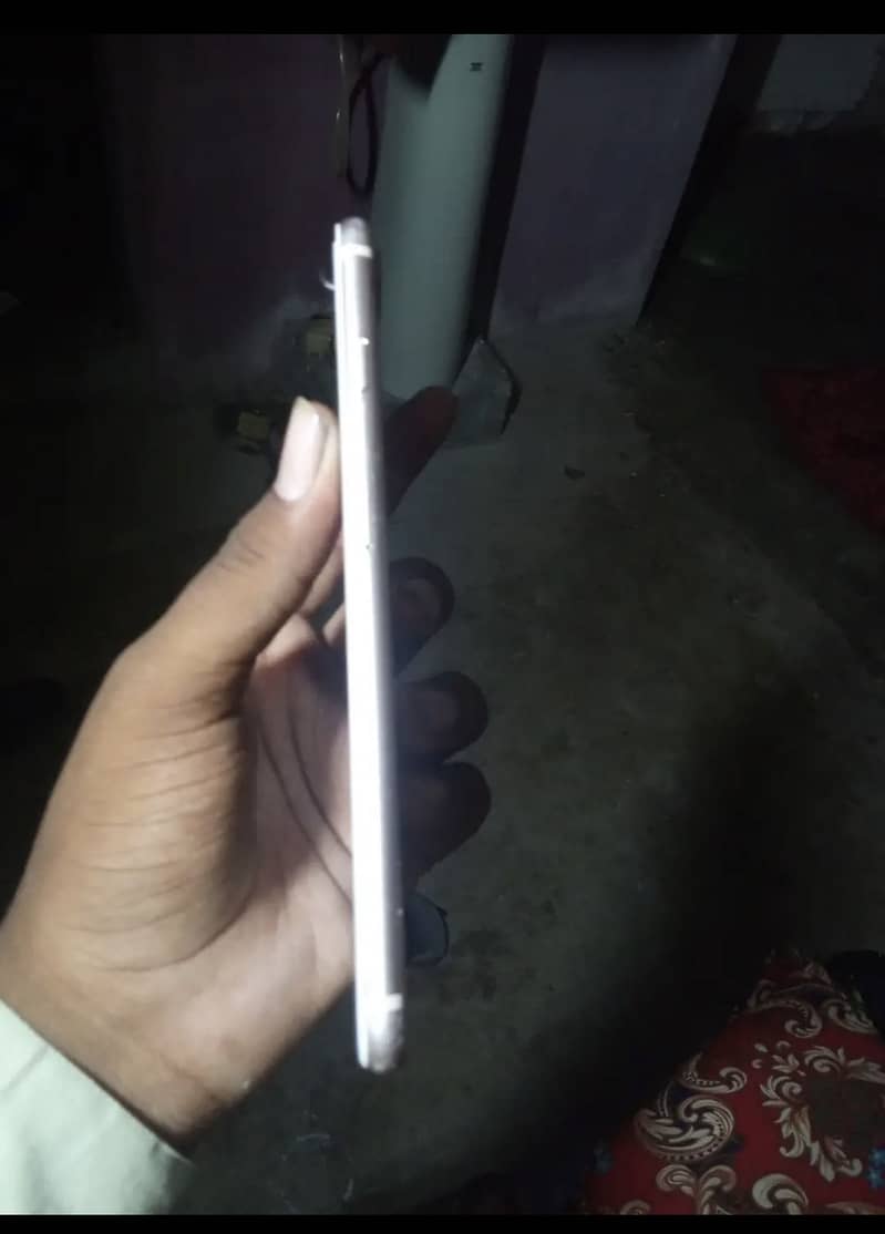 iPhone 8+ 2