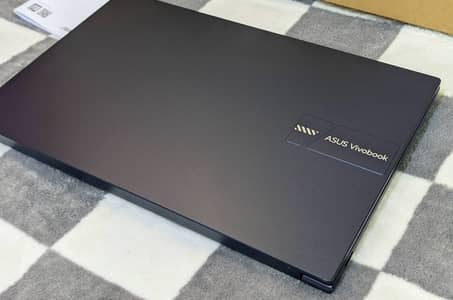 Asus Vivobook 16
