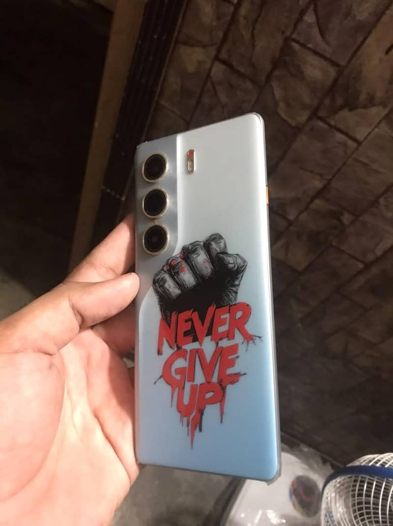 Tecno CAMON 40 Pro 2