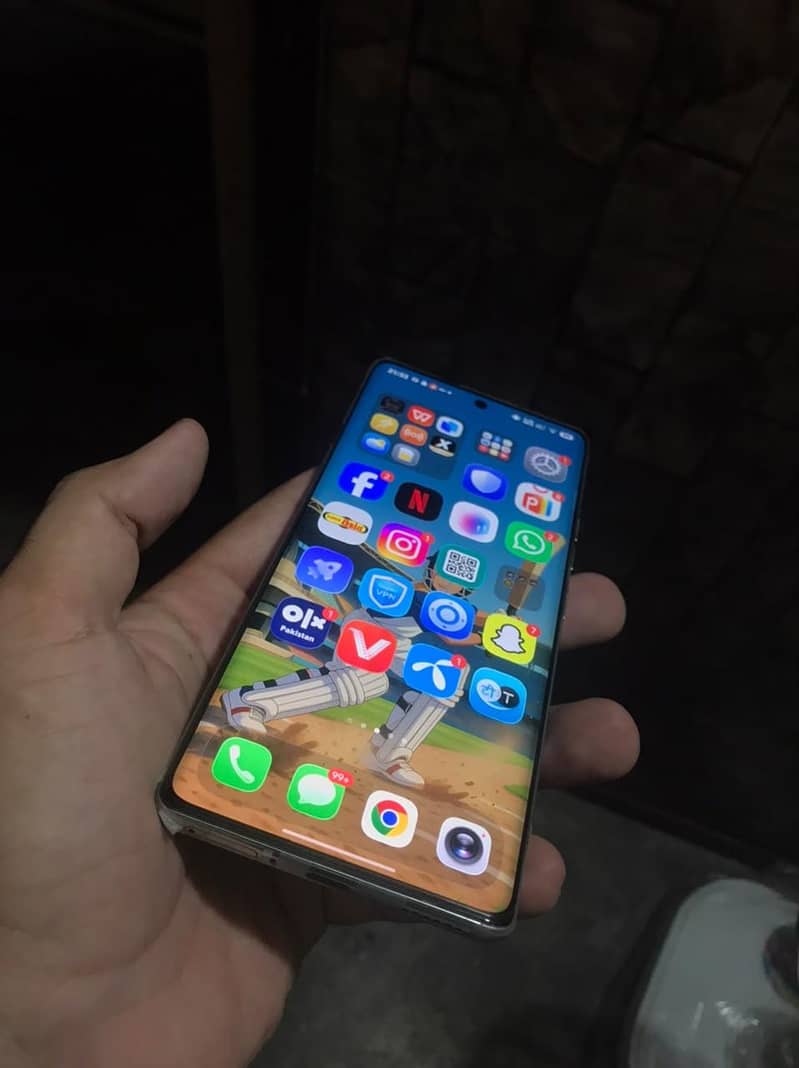 Tecno CAMON 40 Pro 4