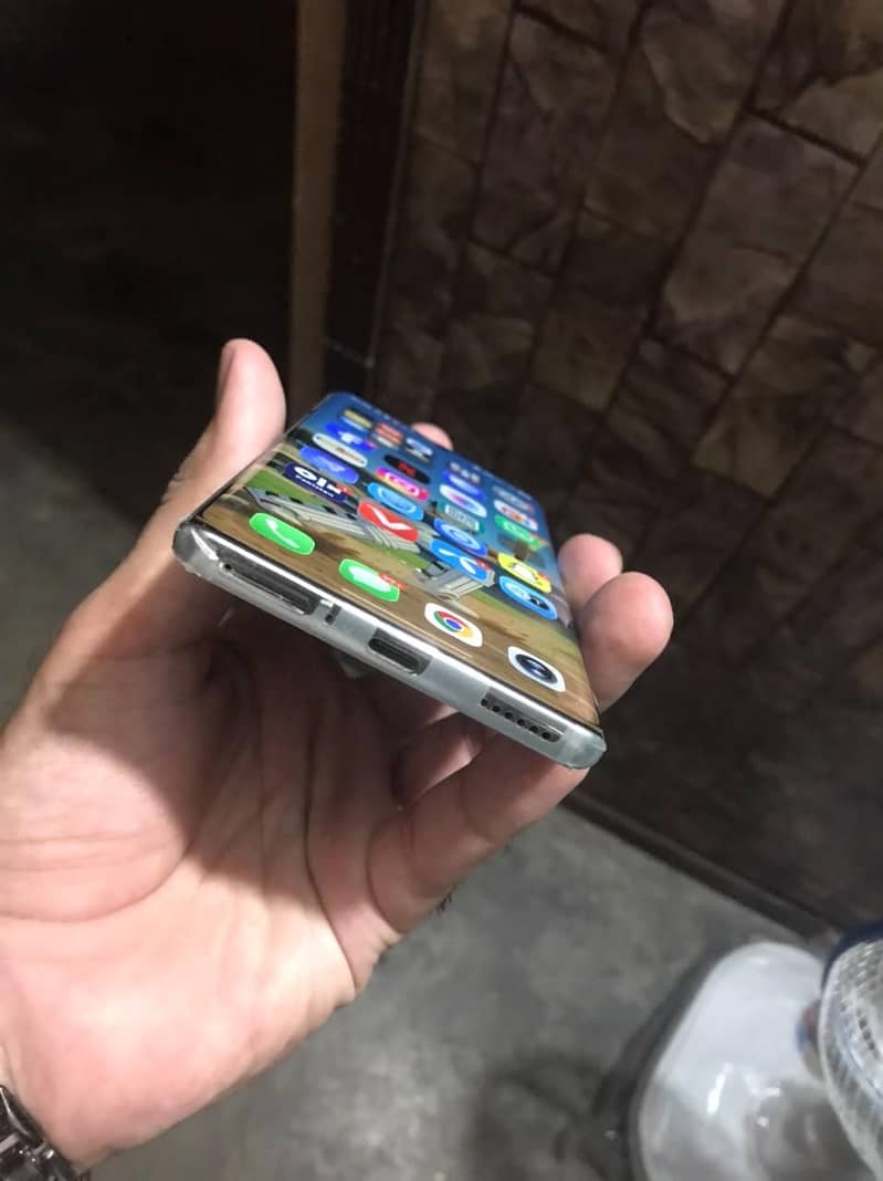 Tecno CAMON 40 Pro 5