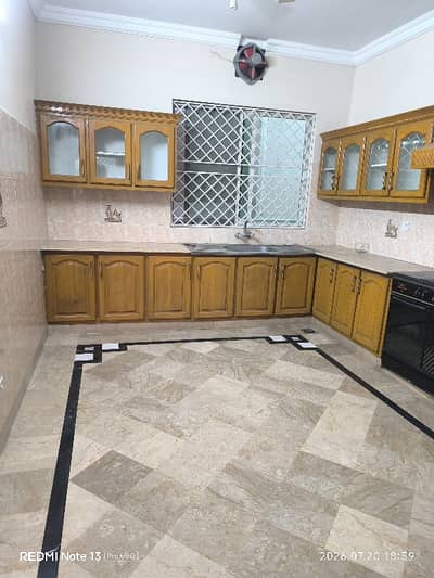 3 bedrooms & 3 bathrooms DD TV lounge kitchen