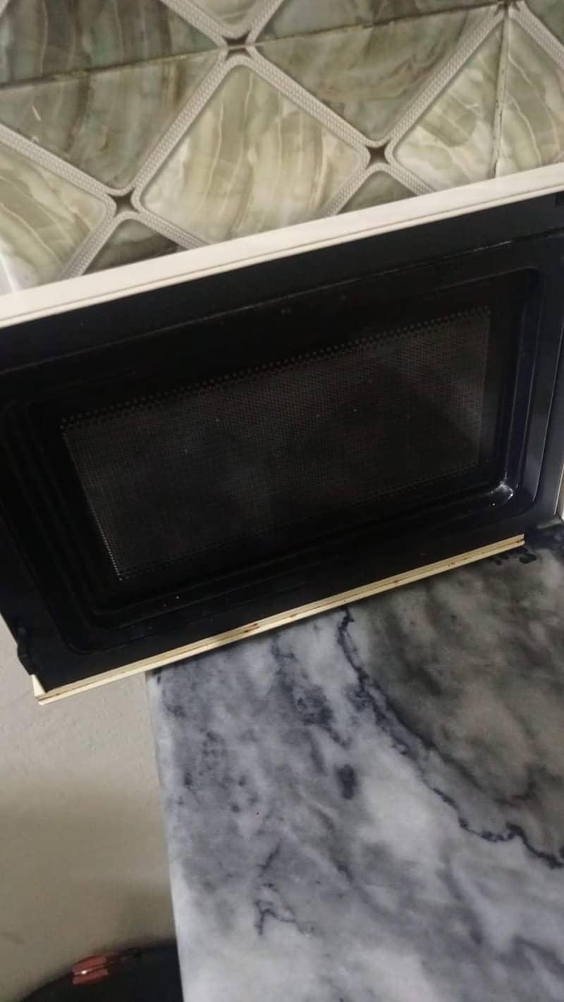microwave 11