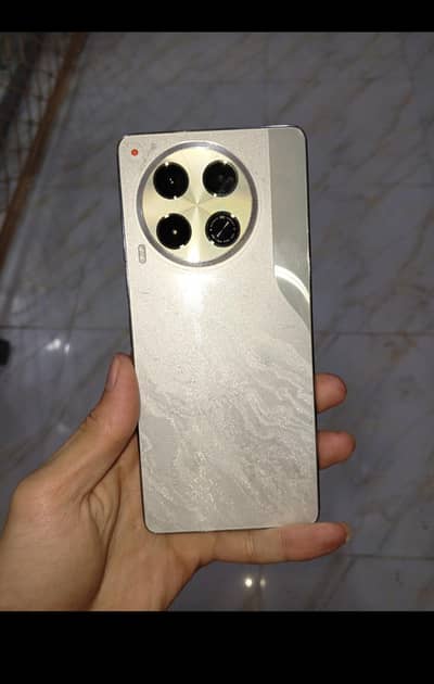Tecno CAMON 30,8/256, 9/10 condition , box charger available