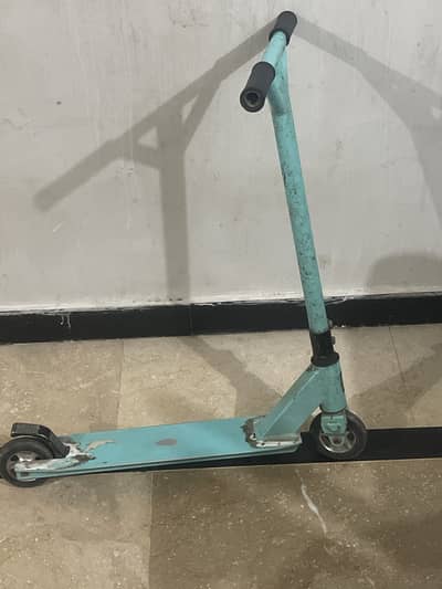 Imported scoote green color only 4000 RS