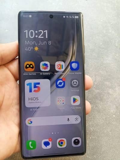 Tecno CAMON 40 Pro 0