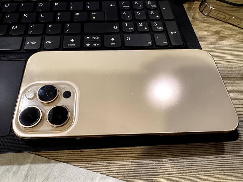 iPhone 16 Pro Max 7
