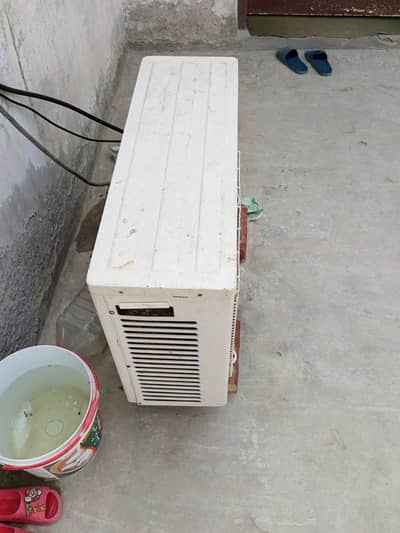 1.5 ton ac vip cooling ok condition 03067900990