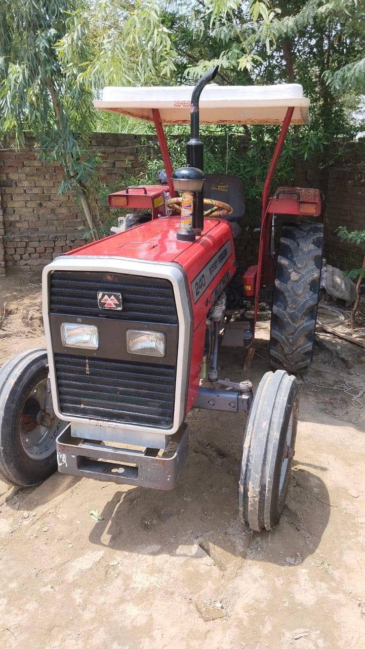 MF240 Tractor 1