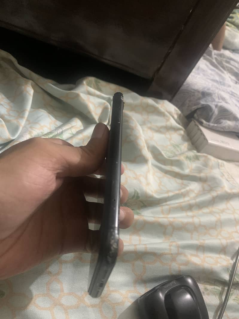 Apple iPhone XR 2