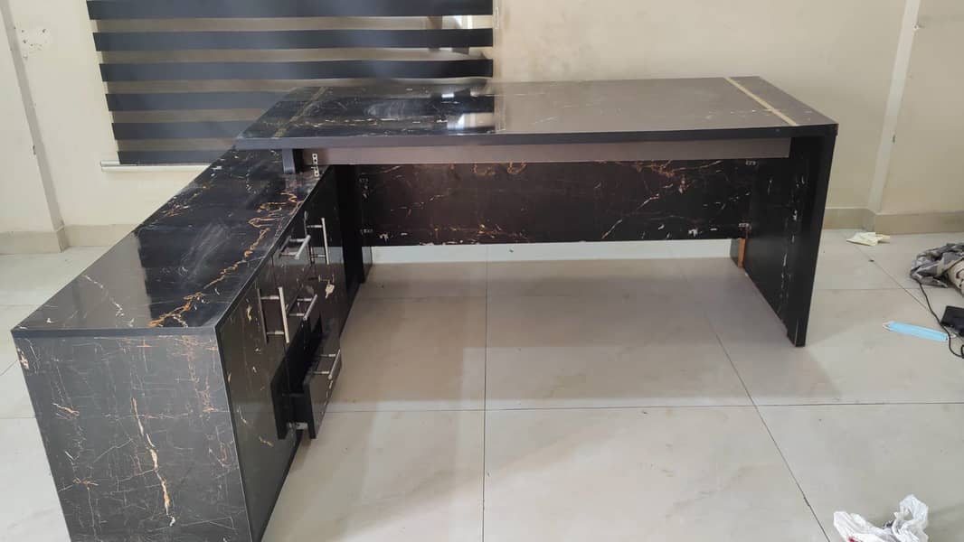 Executive Table 6x6 8