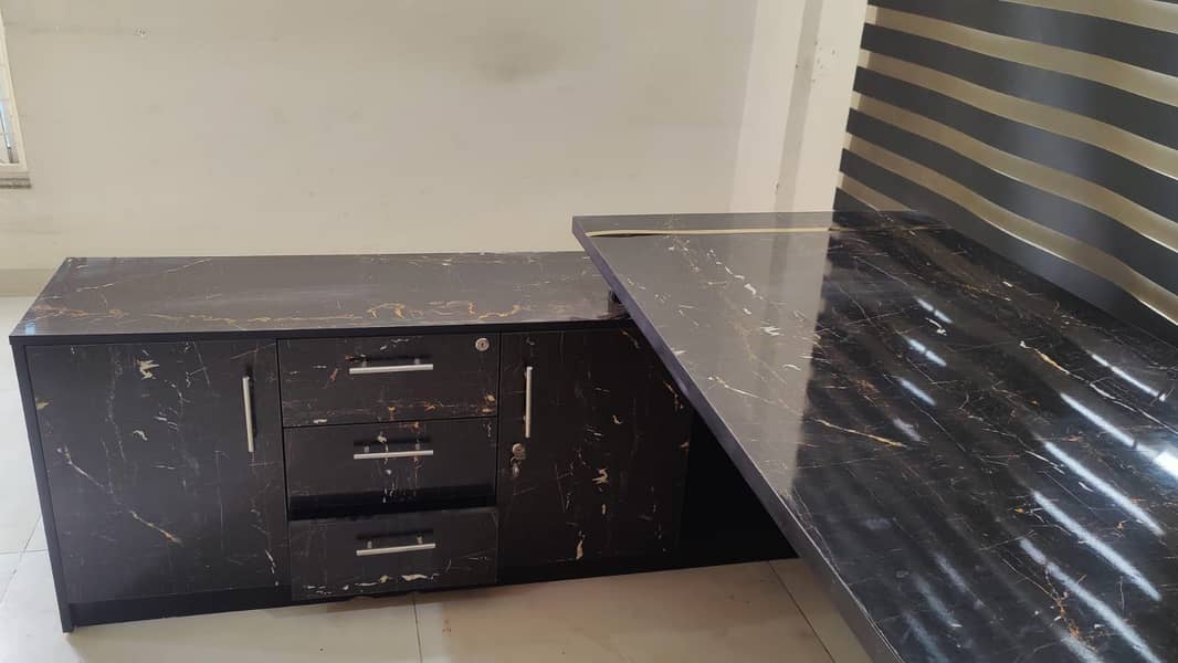 Executive Table 6x6 9