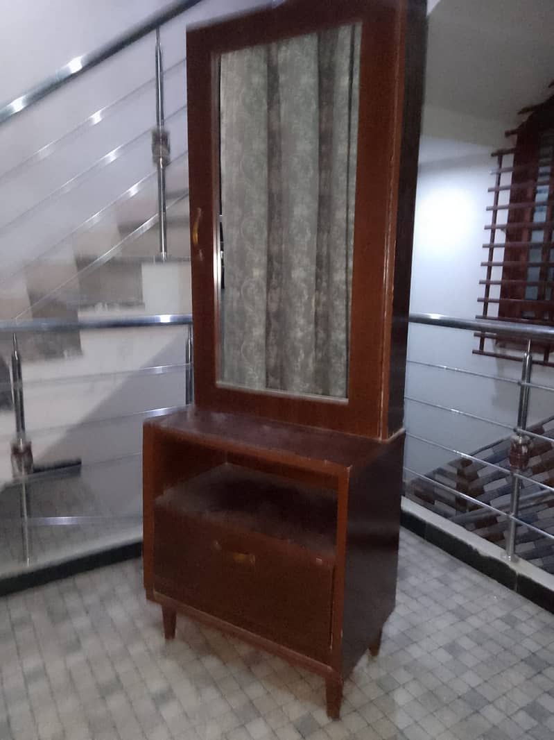 Modern casual dressing table 0