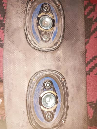 car speaker with board
