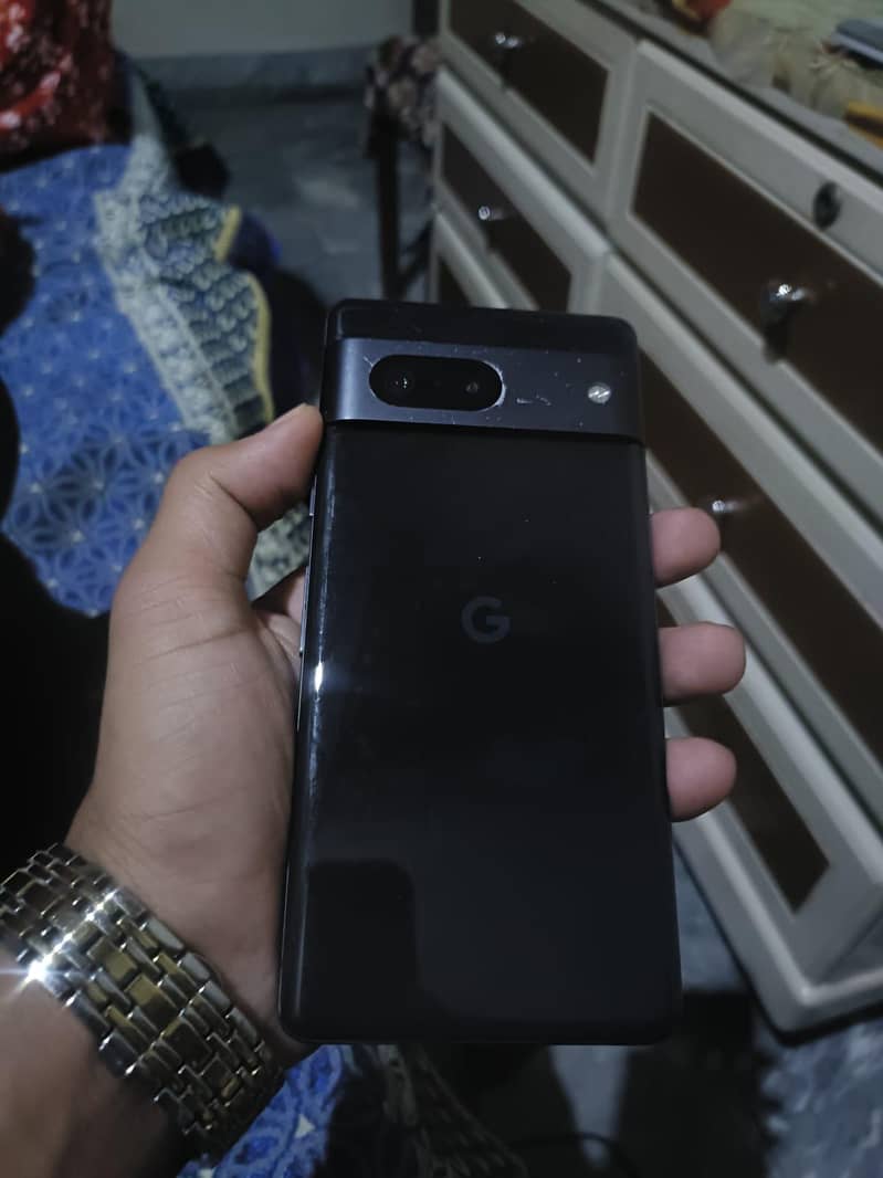 Google Pixel 7 4