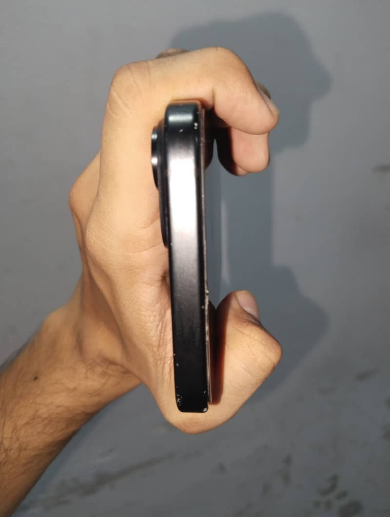 Apple iPhone 15 plus 3