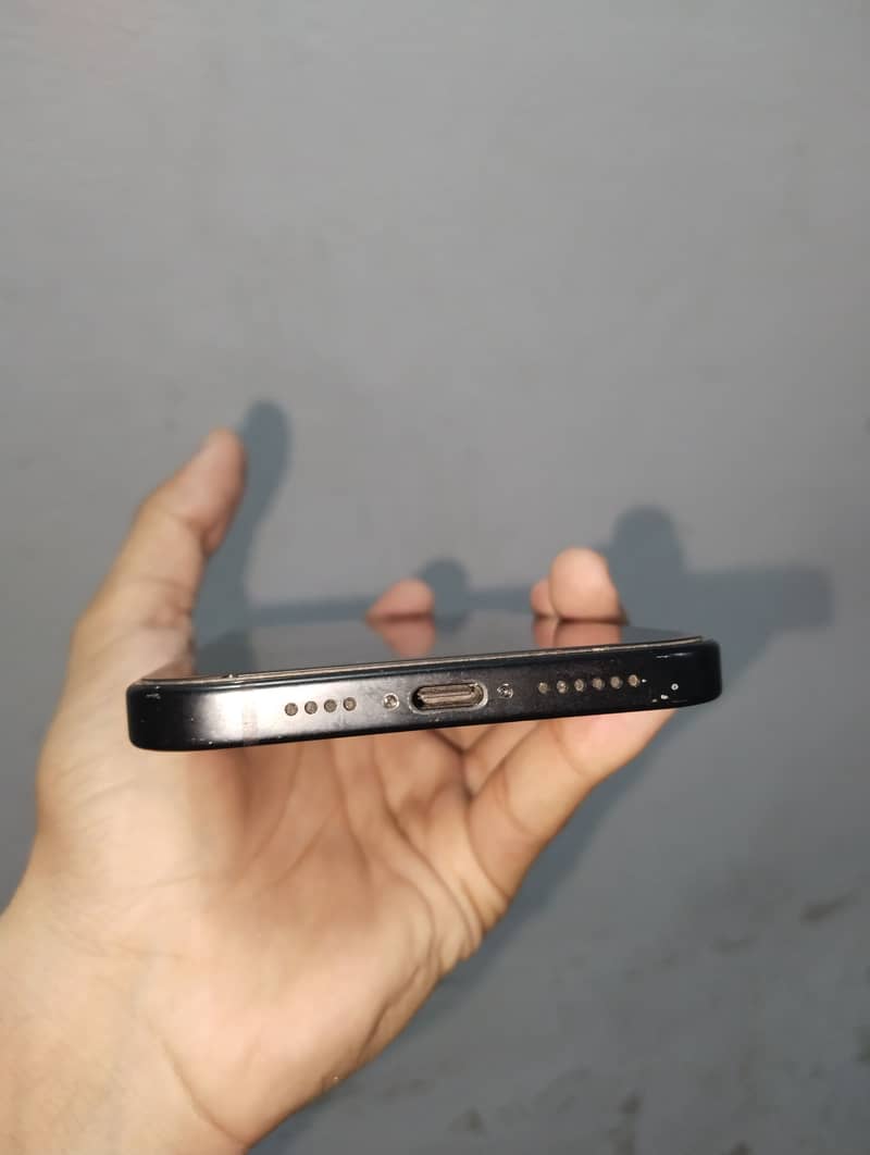 Apple iPhone 15 plus 4