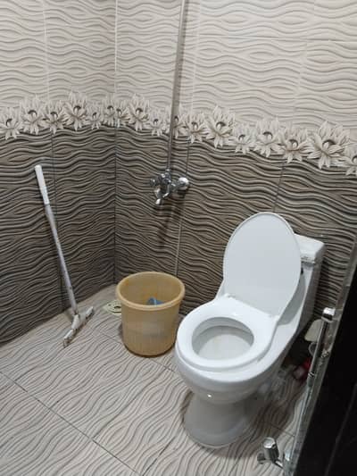 Ground Floor Flat Is Avaialble For Sale