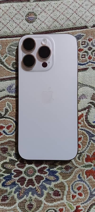 Apple iPhone 16 Pro (JV)