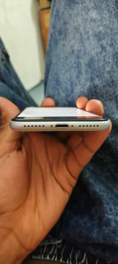 iPhone SE PTA