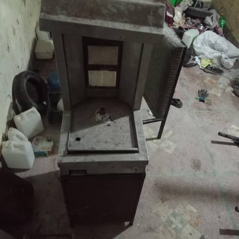 shawarma machine with table 0
