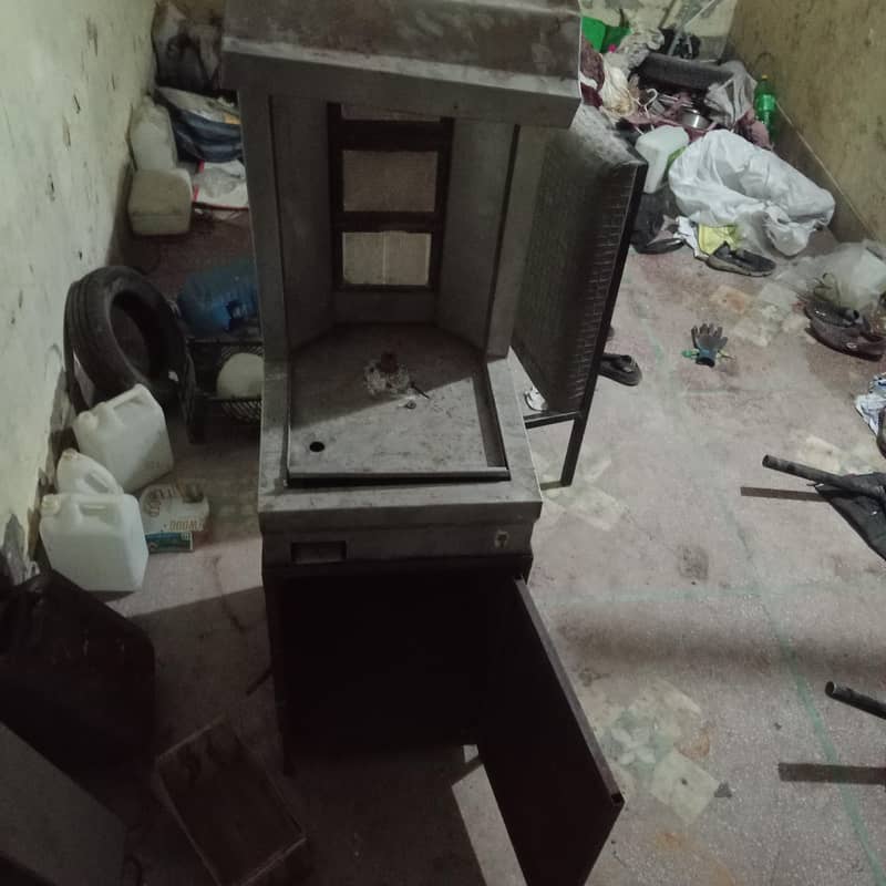 shawarma machine with table 1