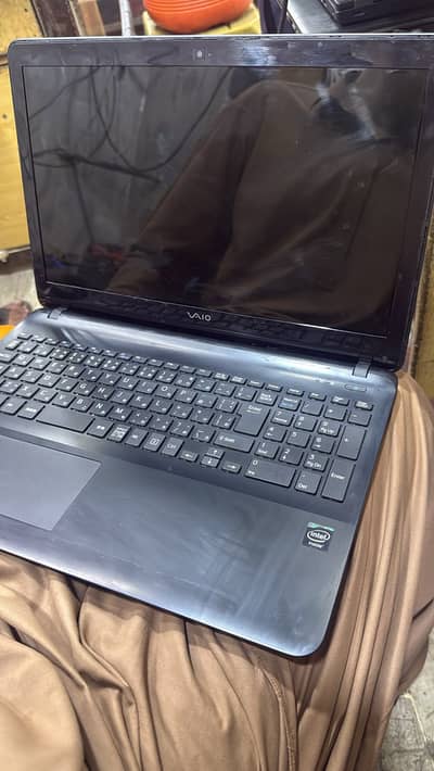 VAIO 15.5" Laptop - 8GB RAM / 320GB HDD - Full Numeric Keyboard